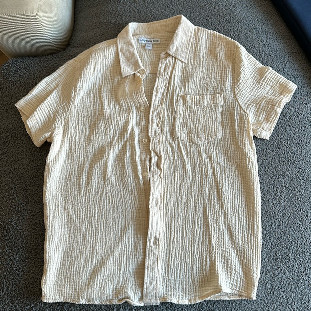 Men’s button down gauze shirt ***NWOT***